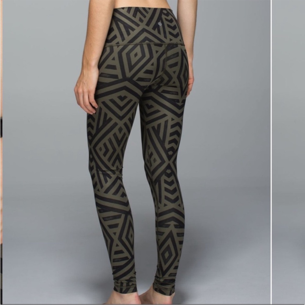 Lululemon Wunder Under Luxtreme leggings